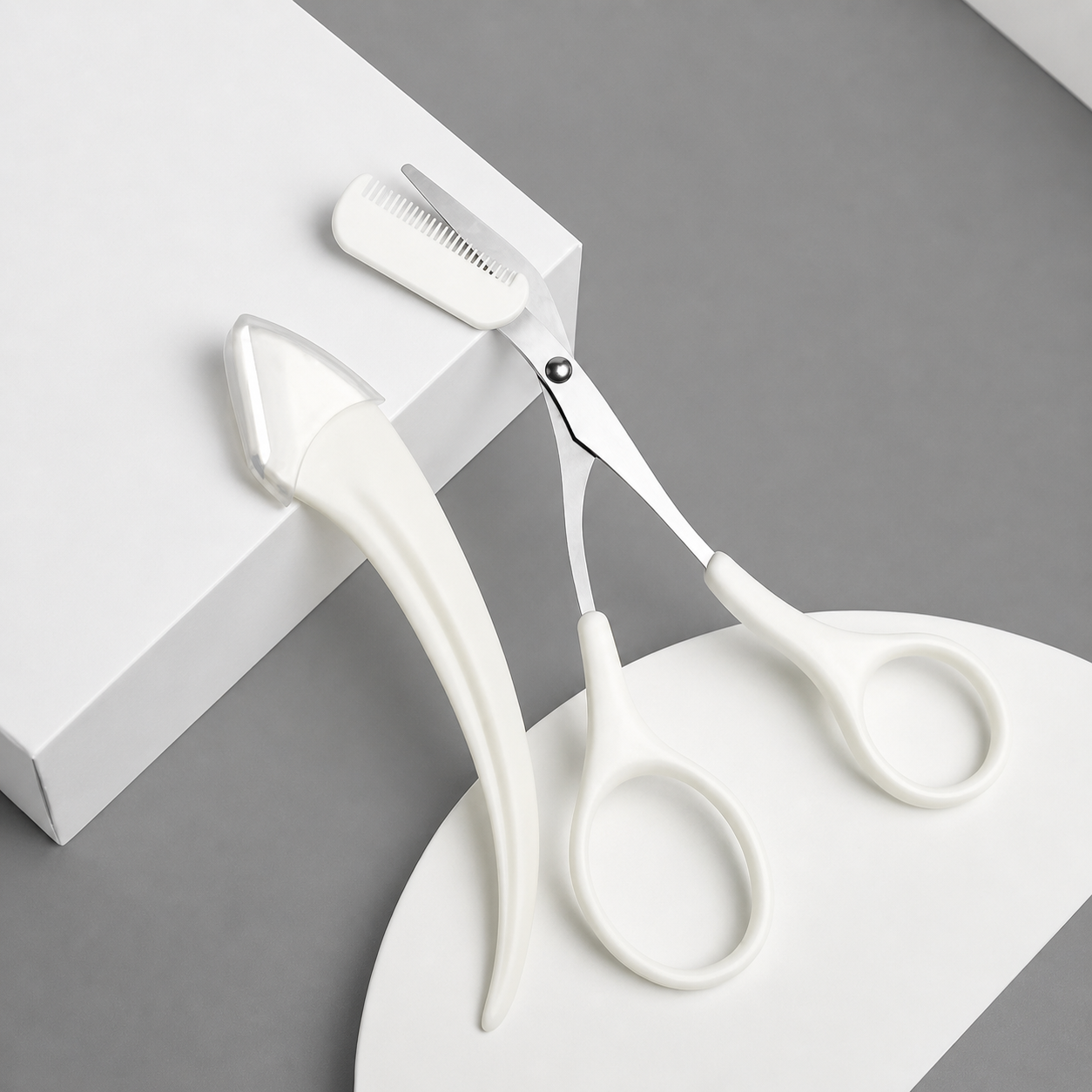 Precision Eyebrow Trimming Scissors With Comb