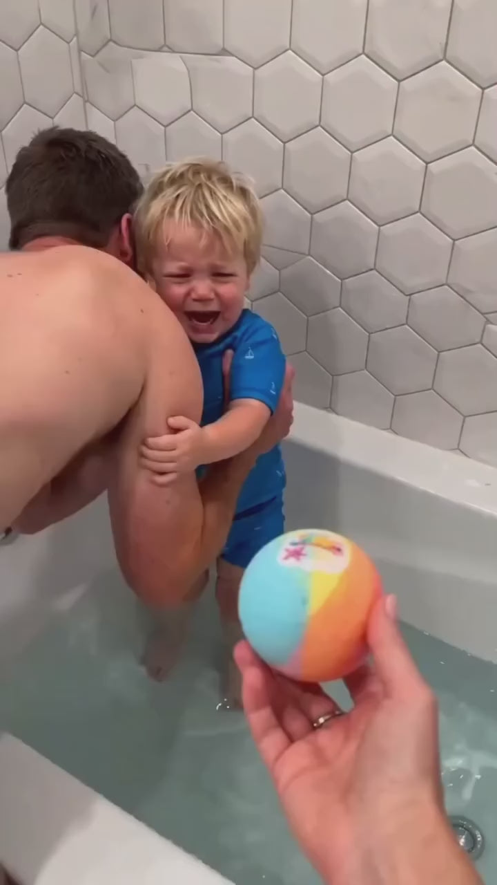 LAPIVORA Surprise Bath Bombs With Toys For KIDS Pack of 12 video